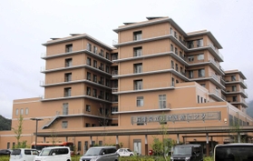 県立丹波医療センター＝丹波市氷上町石生