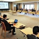 緊急事態宣言を受けて開かれた神戸市の本部員会議＝神戸市役所