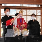 松廼家の２階で開かれた淡路人形浄瑠璃公演＝神戸市中央区北野町４