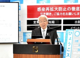 緊急事態宣言の解除要請について説明する兵庫県の井戸敏三知事＝２２日午後、県庁（撮影・藤井伸哉）