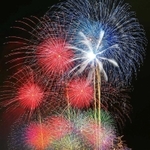 ２０１９年の「みなとこうべ海上花火大会」の様子