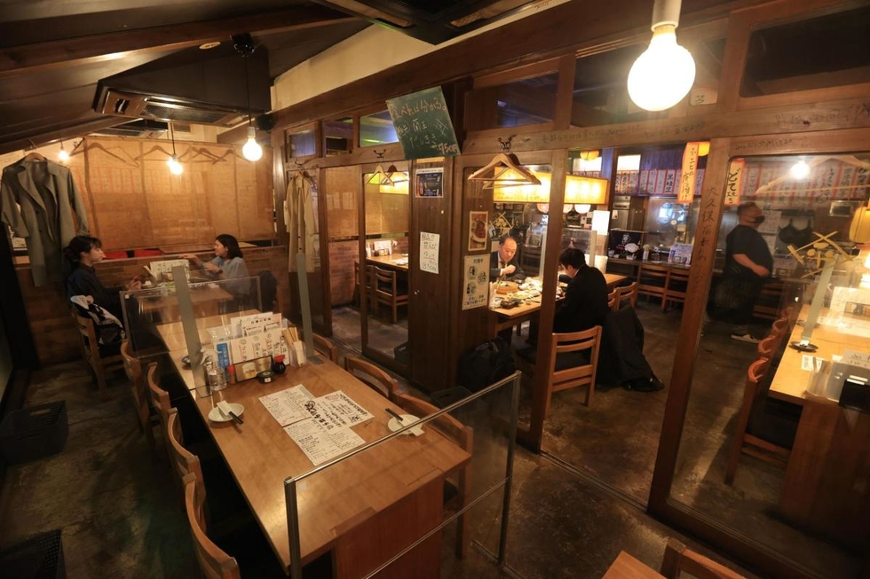 総合 夜の繁華街 人影はまばら 緊急事態解除で時短営業緩和 神戸新聞next