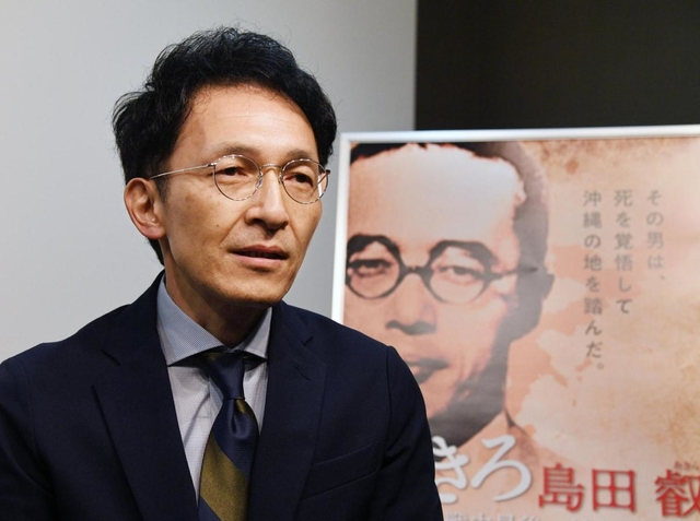 「人間として尊厳を守った島田さんを描きたかった」と話す佐古忠彦監督＝大阪市淀川区