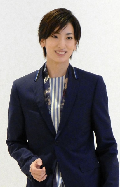 「コロナ禍による自粛期間を経ていかに多くの人に愛されてきたか、思いを新たにした」と話す柚香光＝宝塚大劇場