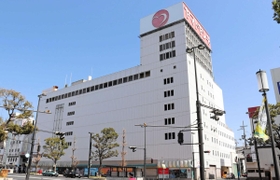 ４月に解体が始まるヤマトヤシキ旧姫路店。播磨のシンボルとしても親しまれた＝１８日午後、姫路市二階町