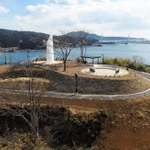 ３月１１日に開園する宮城県気仙沼市の復興祈念公園。中央の白いモニュメントが祈りの帆（気仙沼市提供）