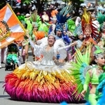 ２０１９年の神戸まつりの様子＝神戸市中央区