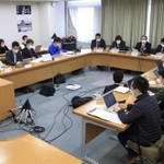 市立尼崎高校のいじめ問題について調査結果を報告する第三者委員会の会見＝１７日午後、尼崎市役所（撮影・斎藤雅志）