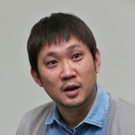 受賞の喜びを語る浜口竜介監督＝２１日午後、神戸市中央区小野浜町１（撮影・長嶺麻子）