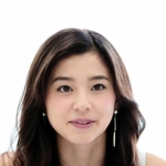 洲本市出身のモデル朝比奈彩さん