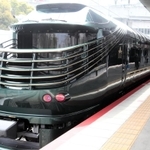運行再開を待つ「トワイライトエクスプレス瑞風（みずかぜ）」＝ＪＲ新大阪駅