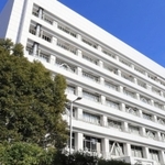 新型コロナウイルス変異株の解析を行っている神戸市環境保健研究所＝神戸市中央区港島中町４