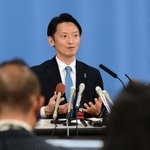 ７月１日告示の兵庫県知事選に立候補表明する前大阪府財政課長の斎藤元彦氏＝３１日午後、神戸市中央区下山手通５、兵庫県庁（撮影・中西幸大）