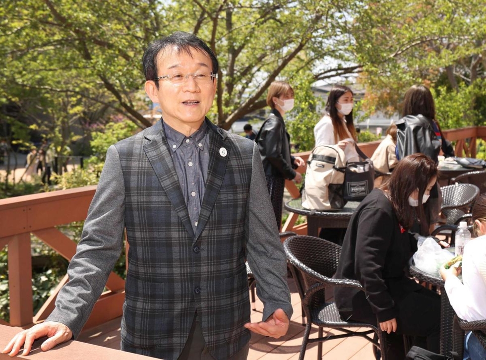 神戸新聞next 総合 震災復興を願う しあわせ運べるように 作詞作曲の臼井さん 大学の准教授で再出発