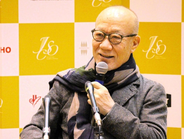 日本センチュリー交響楽団のプレーヤーとともに新感覚の音楽を開拓させると話す久石譲＝大阪府豊中市