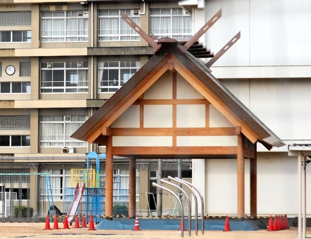 ６２００万円を投じて建設された相撲場。市議の要望で予算増額を指示した副市長が退任する事態となった＝姫路市白浜町甲（撮影・大山伸一郎）