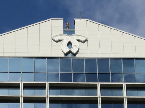 神戸市役所＝神戸市中央区
