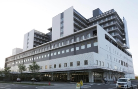 加古川中央市民病院＝１日午後、加古川市加古川町本町