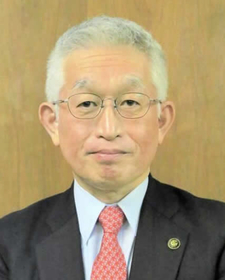 泉房穂明石市長