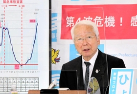 １４市町の飲食店への営業時短要請継続に含みを持たせた兵庫県の井戸敏三知事＝１２日午後、県庁