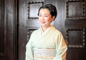「豪華俳優陣の“演技合戦”も見ものです」とアピールする麻生祐未＝東京都内