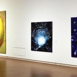 闘牛をモチーフにした絵画が並ぶ会場＝大阪市北区、国立国際美術館（無断転載禁止）