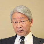 「医療崩壊が現実のものとなる可能性がある」と話す木原康樹院長＝神戸市中央区港島南町２、市立医療センター中央市民病院（撮影・吉田敦史）