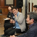 「ハッピーアワー」の撮影の思い出を語る浜口竜介監督（中央）＝デザイン・クリエイティブセンター神戸（撮影・長嶺麻子）