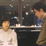 ＜映画「偶然と想像」＞三つの短編から成るオムニバス形式。第１話「魔法（よりもっと不確か）」は主人公の親友が元彼と恋に落ち、葛藤する物語。第２話「扉は開けたままで」は女子大生が大学教授に仕掛けたわなが思わぬ方向へ。第３話「もう一度」は、仙台で２０年ぶりに再会した女性２人のすれ違いを描く。２時間１分。（ｃ）２０２１　ＮＥＯＰＡ／Ｆｉｃｔｉｖｅ