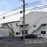 西日本で唯一、多孔質プラスチックを製造する工場＝兵庫県稲美町草谷