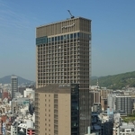 ２６日に開業する「神戸三宮阪急ビル」＝２１日午前、神戸市中央区加納町４（撮影・吉田敦史）