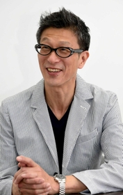 「師匠に少しでも近づきたい。でも『銀瓶、来よったな』と思ってもらえるようになるのはまだまだかな」と話す笑福亭銀瓶さん＝神戸市中央区、神戸新聞社（撮影・坂井萌香）