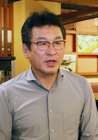 三田市を拠点にする福助グループの福西文彦社長＝三田市中央町