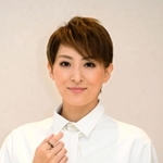 「舞台上からファンへの感謝の気持ちを余すことなく伝えたい」と話す珠城りょう＝宝塚大劇場