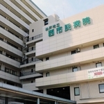 神戸市立医療センター西市民病院の外観＝神戸市長田区一番町２