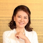 「阪急神戸線の車窓から見る阪神間の景色が今も懐かしく、眺めていると落ち着く」と話す南野陽子＝大阪市内（撮影・吉田敦史）