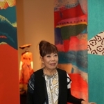 再開した展覧会の会場で語るコシノヒロコさん＝１２日午後、兵庫県立美術館（撮影・長嶺麻子）