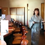 ６月下旬に１店舗を閉店することを決めた「菊兆」の東郷美弥子社長＝３１日午後、神戸市中央区東川崎町１（撮影・辰巳直之）