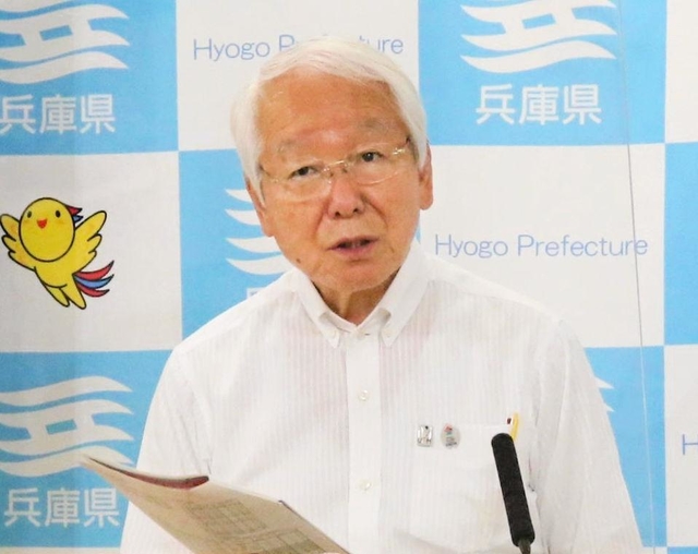 緊急事態宣言解除後、まん延防止等重点措置を活用し、段階的に規制を緩和する可能性を示唆した井戸敏三知事＝７日午後、兵庫県庁