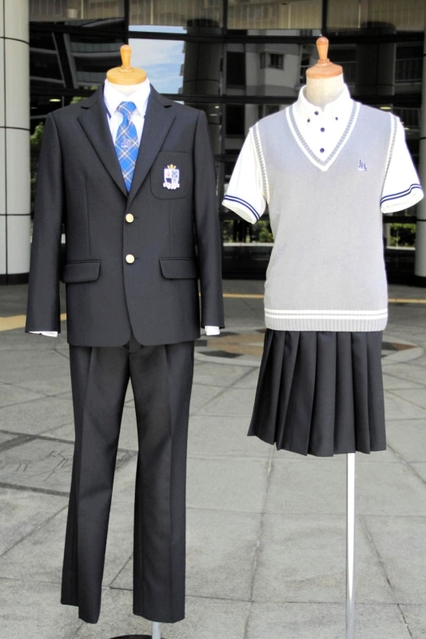 Ｃ案。「カジュアルとフォーマル、ＴＰＯによって着分けられる工夫が素晴らしい」＝神戸市中央区東川崎町１