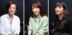 インタビューに応じる（左から）北翔海莉さん、貴城けいさん、舞羽美海さん＝東京都内
