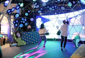 神戸新聞NEXT  総合  ＮＨＫ・Ｅテレ「びじゅチューン！」展覧会 