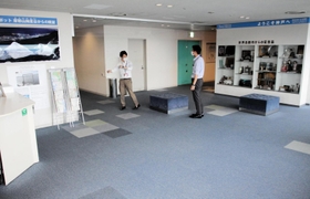 神戸市が集団接種会場として利用予定の市役所１号館２４階フロア＝同市中央区