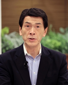 中川暢三氏＝１３日夜、神戸市中央区磯上通４、１２０ワークプレイス神戸（撮影・小林良多）
