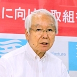 緊急事態宣言の解除後、まん延防止等重点措置での対応について説明する井戸敏三知事＝１７日午後、兵庫県庁