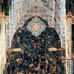 大勢の来場者でにぎわった神戸ルミナリエの会場＝２０１９年１２月６日、神戸市中央区