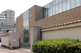 かつて知事公舎があった場所。現在は兵庫県災害対策センターがある＝神戸市中央区中山手通５