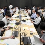 神戸市が急きょ設置した「予約キャンセル連絡センター」＝５日午後、神戸市中央区