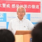 兵庫県知事選について振り返る井戸敏三知事＝１９日午後、県庁（撮影・中西幸大）