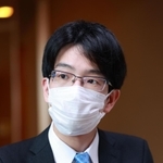 第３局へ向けて意気込みを語る豊島将之竜王＝２０日午後３時５９分、神戸市北区有馬町、有馬温泉の旅館「中の坊瑞苑」（撮影・吉田敦史）